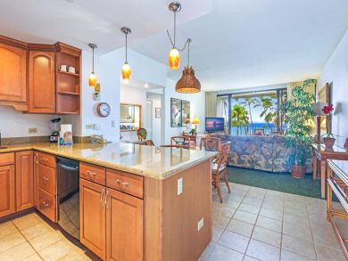 Sweeping Views From This 2 Bedroom Oceanfront Condo on Maui Sweeping Views From This 2 Bedroom Oceanfront Condo on Maui